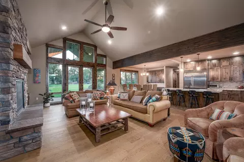 Living - 23689 Highway 20, Bend, OR 97701 photo 1 of 3