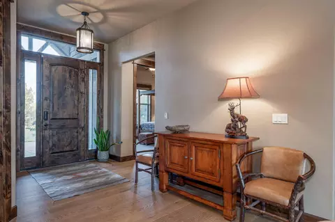Entry Way - 23689 Highway 20, Bend, OR 97701 photo 1 of 3