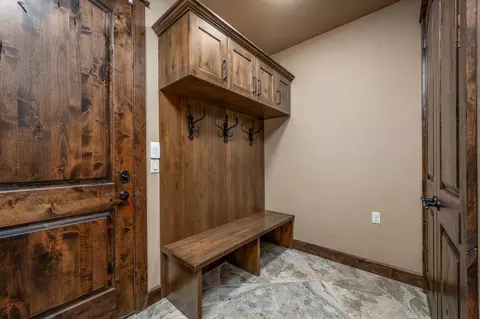 Entry Way - 23689 Highway 20, Bend, OR 97701 photo 3 of 3