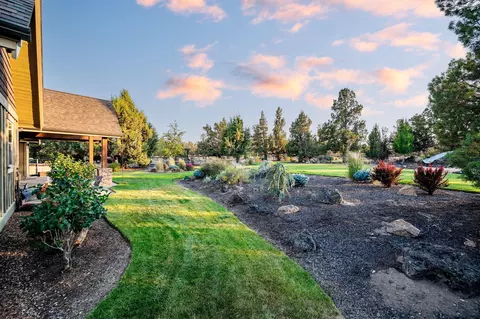 Exterior - 23689 Highway 20, Bend, OR 97701 photo 11 of 17
