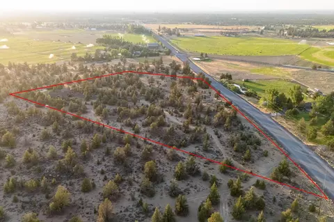 View/Area - 23689 Highway 20, Bend, OR 97701 photo 2 of 2