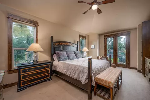 Bedroom - 23689 Highway 20, Bend, OR 97701 photo 1 of 7