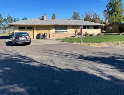 3603 Oak Pine Way, Central Point, OR 97502