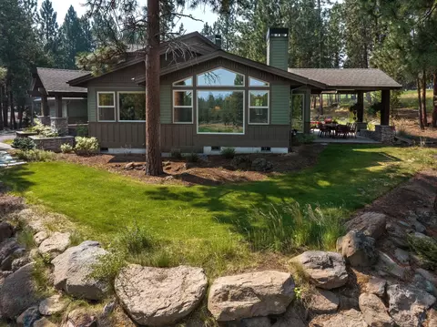 3525 NW Mccready Dr, Bend, OR 97703