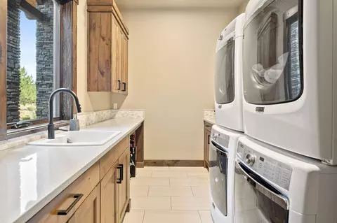 56911 Dancing Rock Loop, Bend, OR 97707 photo 22