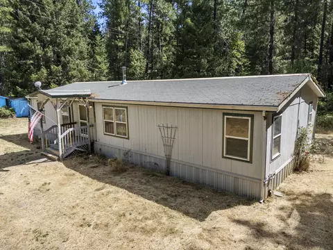 6909 W Evans Creek Rd, Rogue River, OR 97537