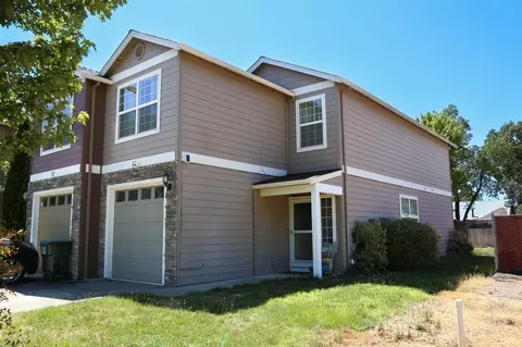 59 Cedar St, Shady Cove, OR 97539