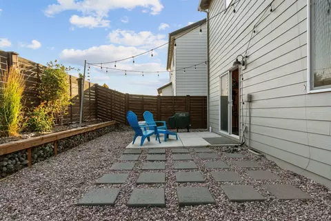 Exterior - 20621 SE Gemstone Ave, Bend, OR 97702 photo 7 of 7
