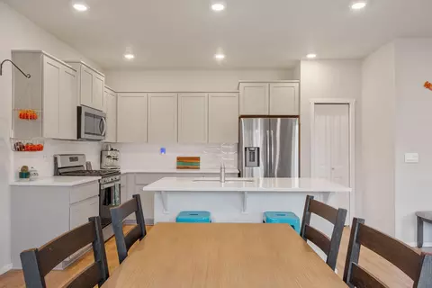 Kitchen - 20621 SE Gemstone Ave, Bend, OR 97702 photo 5 of 5