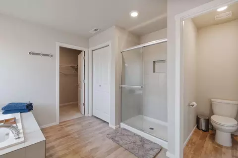 Entry Way - 20621 SE Gemstone Ave, Bend, OR 97702 photo 12 of 13