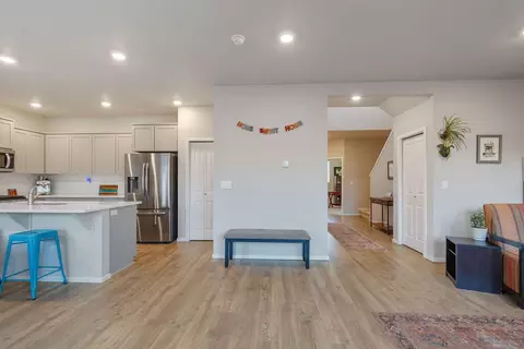 Entry Way - 20621 SE Gemstone Ave, Bend, OR 97702 photo 8 of 13