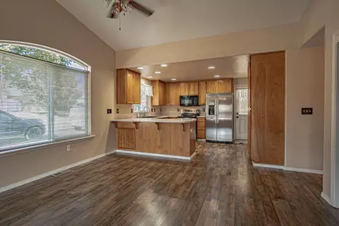 494 St Clair Way, Eagle Point, OR 97524 photo 5