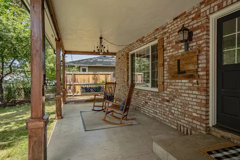 332 Shadow Lawn Dr, Eagle Point, OR 97524 photo 5