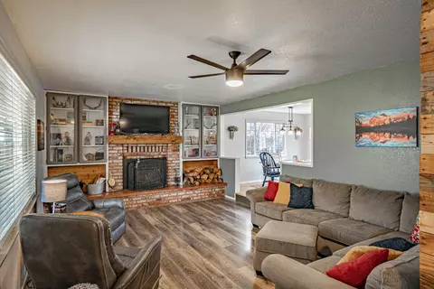 332 Shadow Lawn Dr, Eagle Point, OR 97524 photo 8