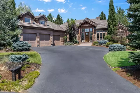 19202 Green Lakes Loop, Bend, OR 97702