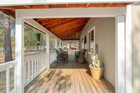 52910 Walker Way, La Pine, OR 97739 photo 4