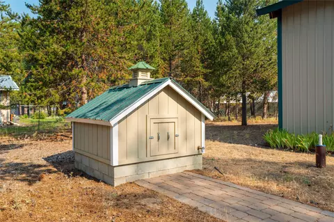 52910 Walker Way, La Pine, OR 97739 photo 25