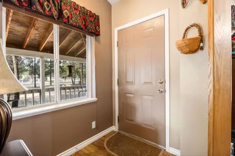 52910 Walker Way, La Pine, OR 97739 photo 5