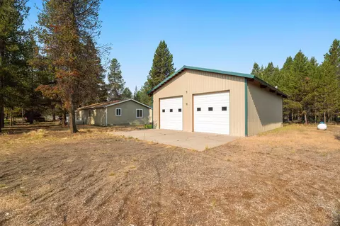 52910 Walker Way, La Pine, OR 97739 photo 28