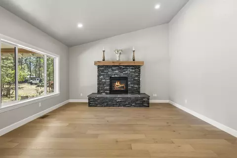 19014 Baker Rd, Bend, OR 97702 photo 9