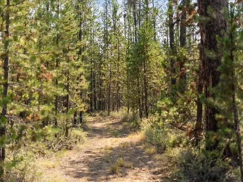 15985 Parkway Dr, La Pine, OR 97739 photo 11