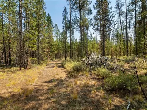 15985 Parkway Dr, La Pine, OR 97739 photo 6