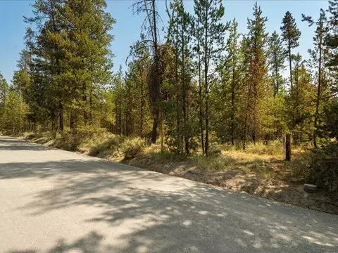 15985 Parkway Dr, La Pine, OR 97739 photo 5
