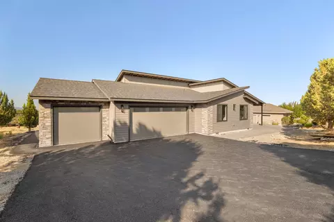 10186 Sundance Ridge Loop, Redmond, OR 97756