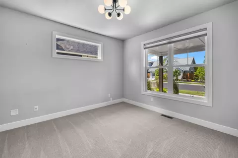 20477 Aberdeen Dr, Bend, OR 97702 photo 11