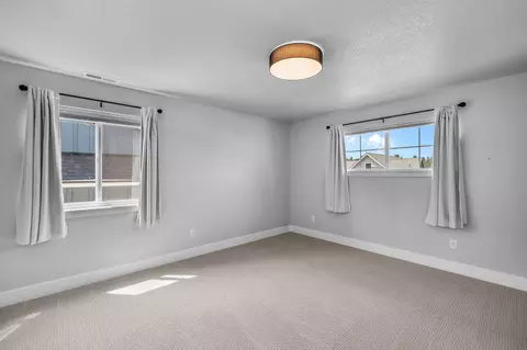 20477 Aberdeen Dr, Bend, OR 97702 photo 24