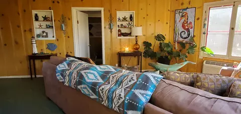 Living - 1501 Hammel Rd, Eagle Point, OR 97524 photo 4 of 5