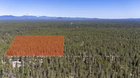 15600 Deedon Ln, La Pine, OR 97739