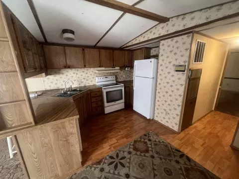 15561 Emerald Dr, La Pine, OR 97739 photo 10