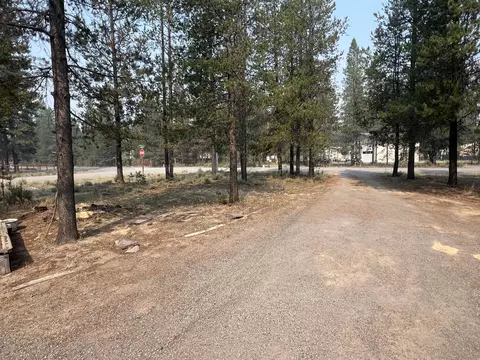 15561 Emerald Dr, La Pine, OR 97739 photo 8
