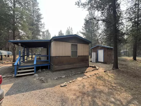 15561 Emerald Dr, La Pine, OR 97739 photo 2