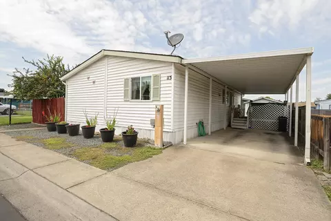 1570 S Peach St #113, Medford, OR 97501