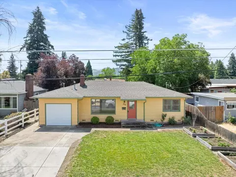 375 Ogara St, Medford, OR 97501