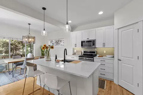 Kitchen - 62459 Eagle Rd, Bend, OR 97701 photo 1 of 5