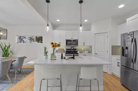 Kitchen - 62459 Eagle Rd, Bend, OR 97701 photo 2 of 5