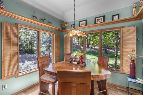 Dining - 60844 Willow Creek Loop, Bend, OR 97702 photo 3 of 3