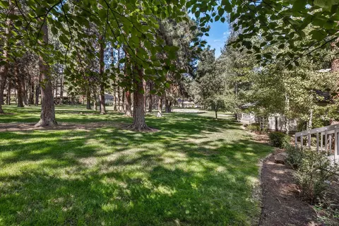 Exterior - 60844 Willow Creek Loop, Bend, OR 97702 photo 12 of 15