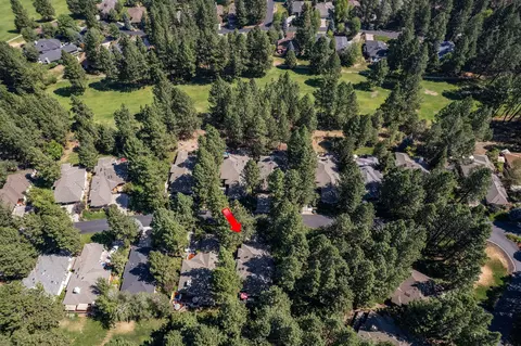 View/Area - 60844 Willow Creek Loop, Bend, OR 97702 photo 3 of 4