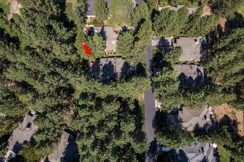 View/Area - 60844 Willow Creek Loop, Bend, OR 97702 photo 1 of 4