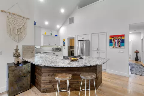 Kitchen - 245 NW 16th St, Bend, OR 97703 photo 2 of 5