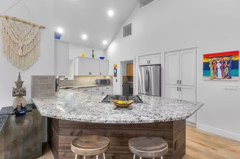 Kitchen - 245 NW 16th St, Bend, OR 97703 photo 4 of 5