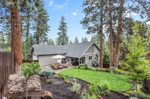 245 NW 16th St, Bend, OR 97703