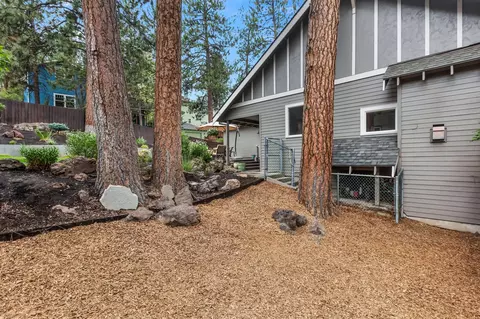 Exterior - 245 NW 16th St, Bend, OR 97703 photo 8 of 10