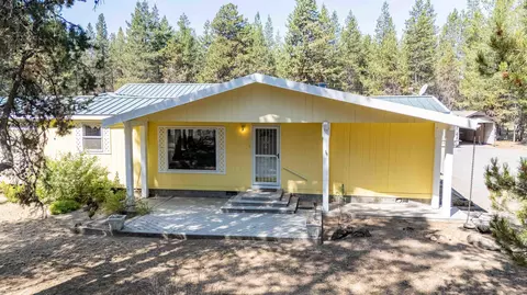 52675 Center Dr, La Pine, OR 97739