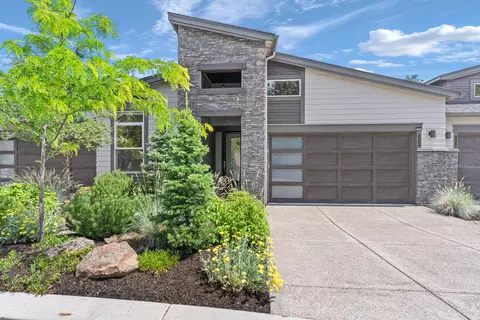 3040 NW Canyon Springs Pl, Bend, OR 97703