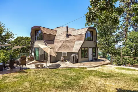 4138 Dry Creek Rd, Medford, OR 97504
